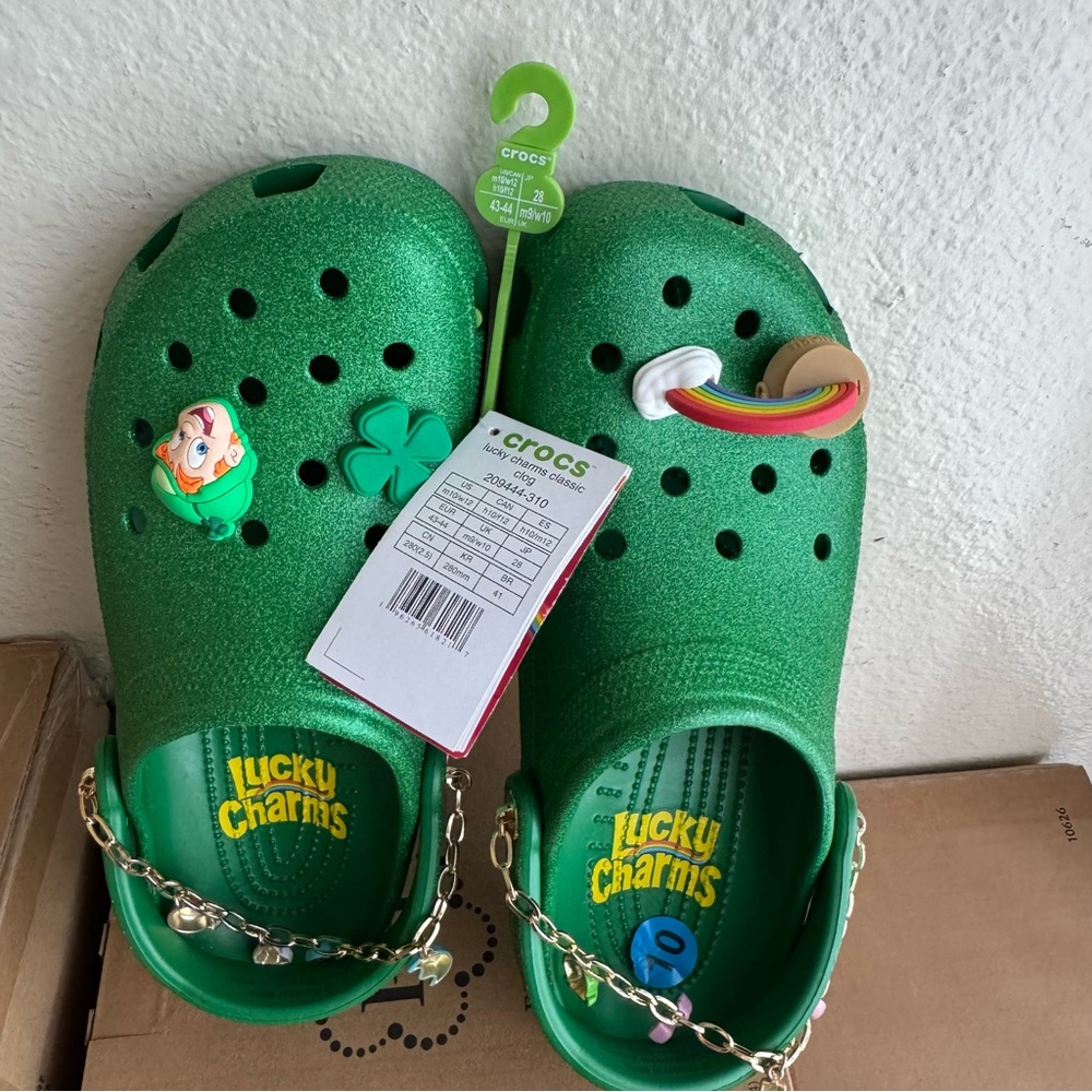 CROCS Men Lucky Charms Green With Pins